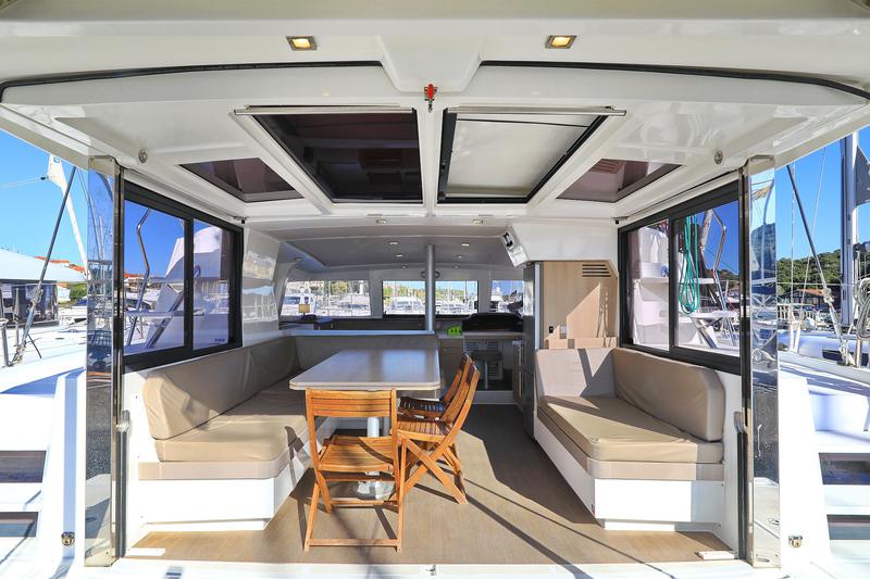 Book yachts online - catamaran - Bali 4.1 - Alinator III - rent