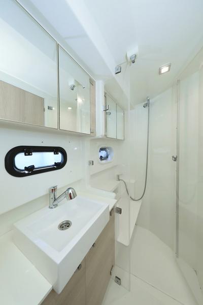 Book yachts online - catamaran - Bali 4.1 - Alinator III - rent
