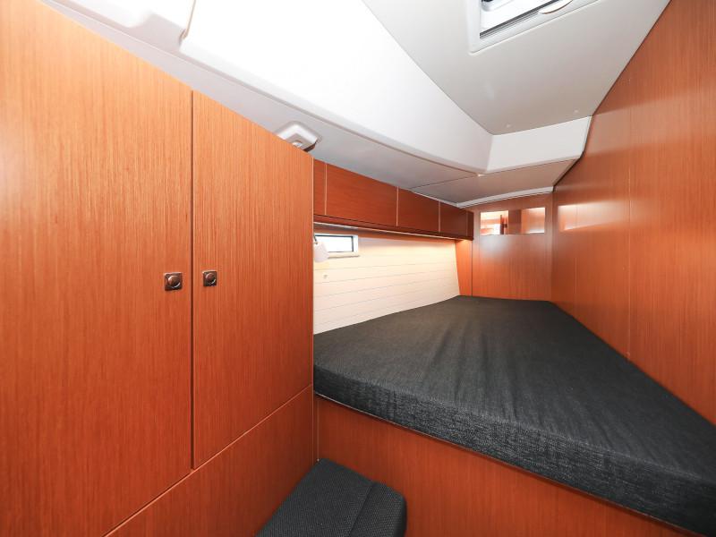 Book yachts online - sailboat - Bavaria Cruiser 46 - Jameson II - rent