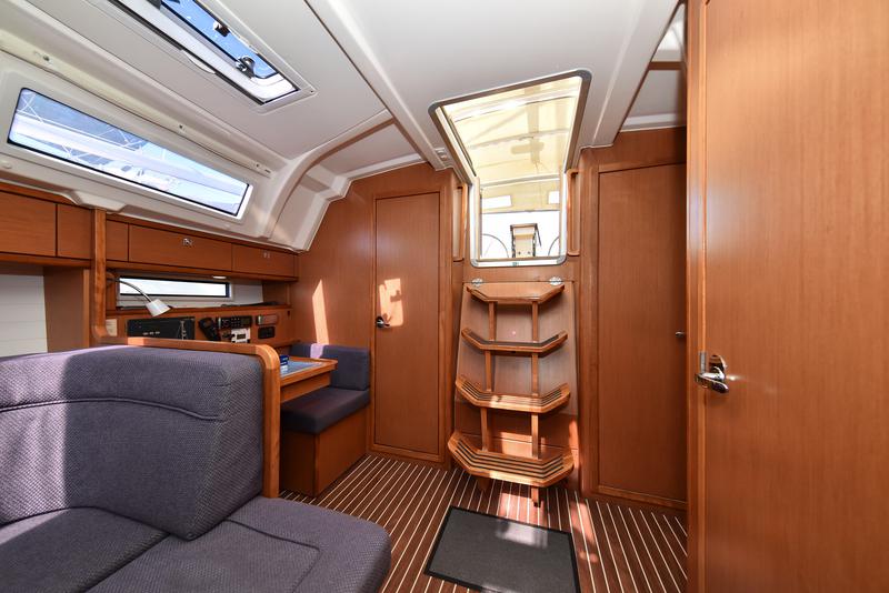 Book yachts online - sailboat - Bavaria Cruiser 41 - CHILL BILL - rent