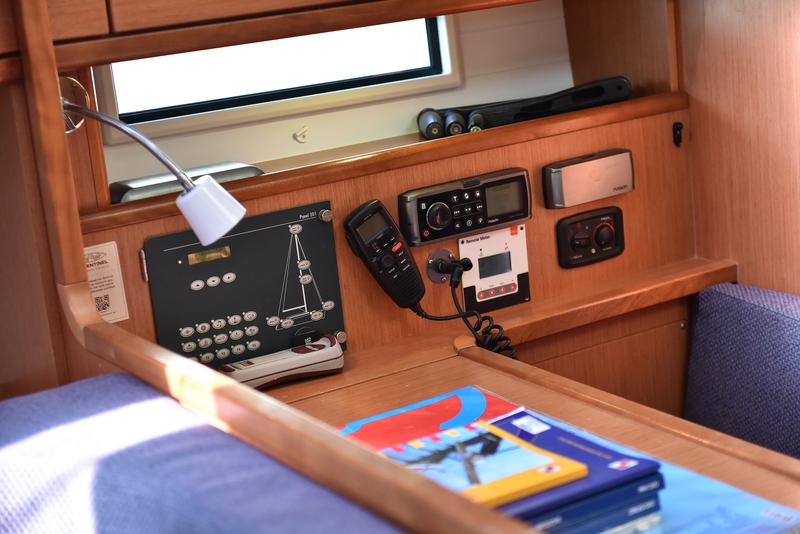 Book yachts online - sailboat - Bavaria Cruiser 41 - CHILL BILL - rent