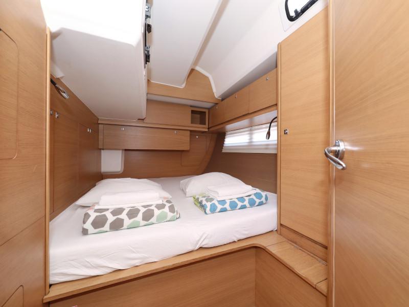 Book yachts online - sailboat - Dufour 560 - Anatoli - rent