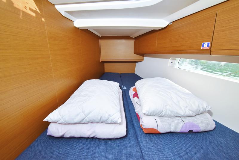 Book yachts online - sailboat - Sun Odyssey 519 - Bora - rent