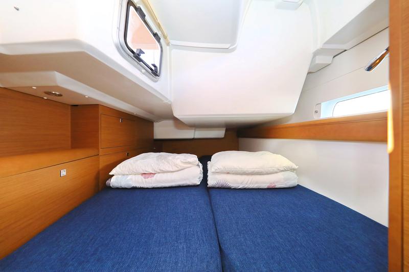 Book yachts online - sailboat - Sun Odyssey 519 - Bora - rent
