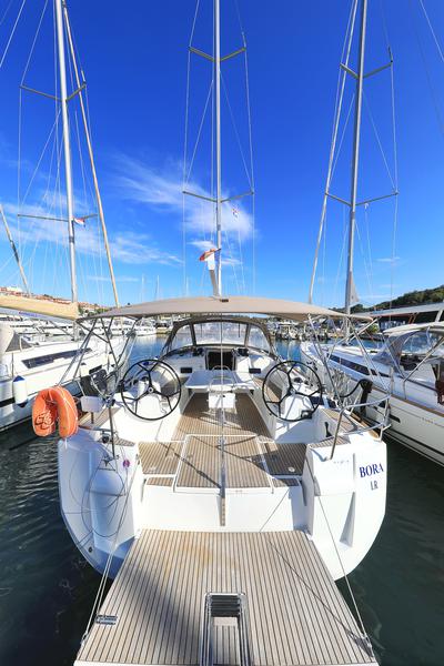 Book yachts online - sailboat - Sun Odyssey 519 - Bora - rent