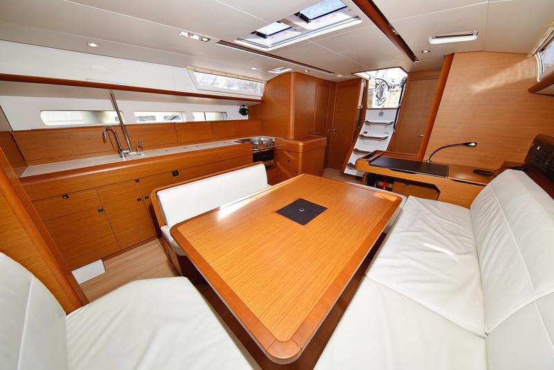 Book yachts online - sailboat - Sun Odyssey 519 - Bora - rent