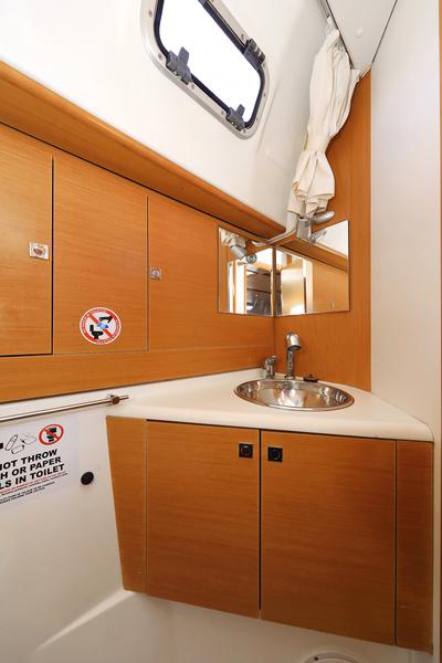 Book yachts online - sailboat - Sun Odyssey 44 i - Sveamare - rent