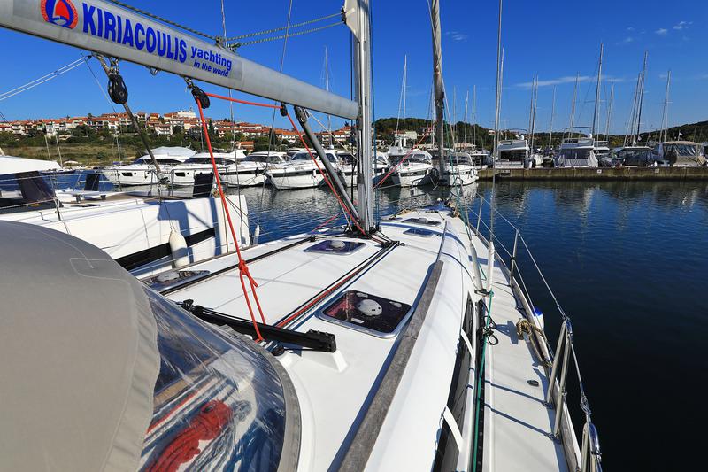 Book yachts online - sailboat - Sun Odyssey 44 i - Sveamare - rent