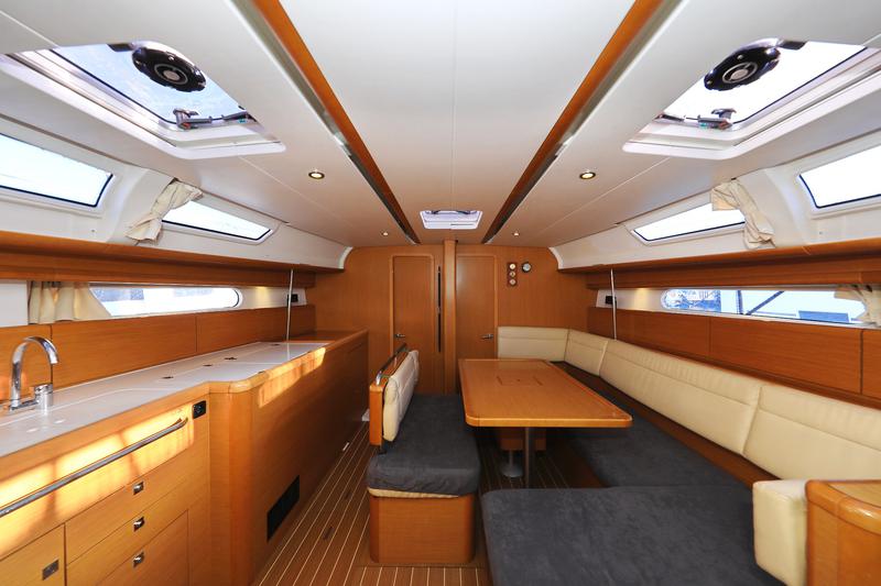 Book yachts online - sailboat - Sun Odyssey 44 i - Sveamare - rent