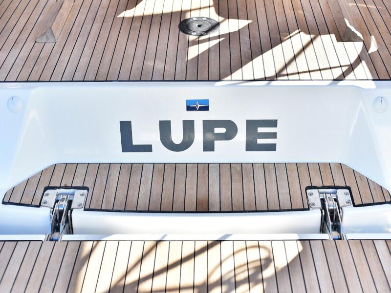 Book yachts online - sailboat - Bavaria Cruiser 37 - Lupe - rent