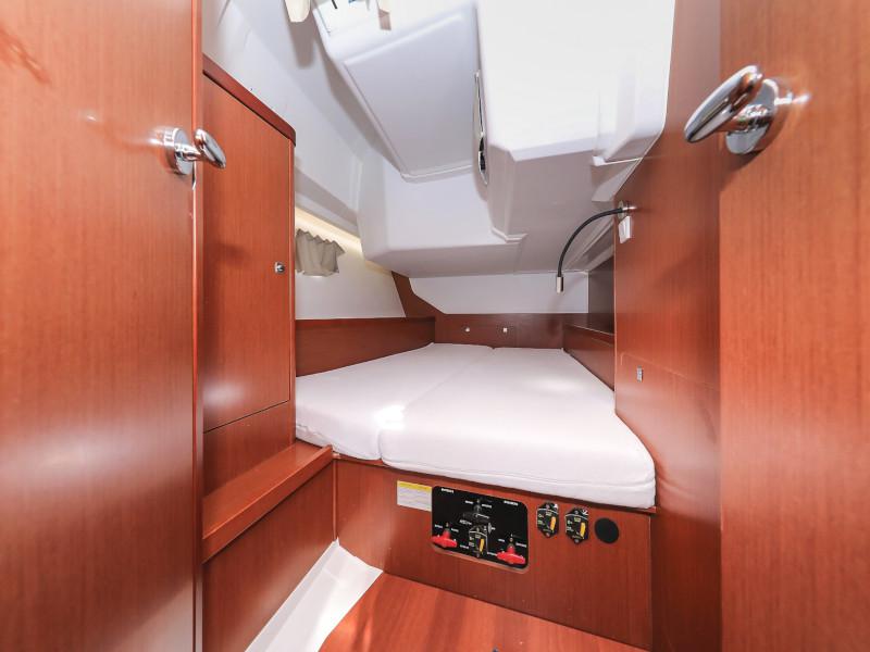 Book yachts online - sailboat - Oceanis 45 - Lighea - rent