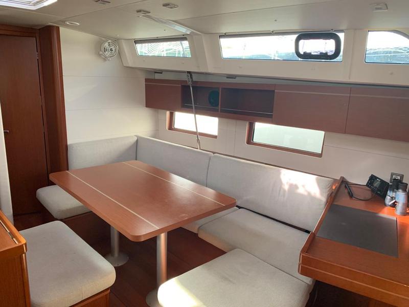 Book yachts online - sailboat - Oceanis 46.1 - 4 cabins - Goldeneye - rent