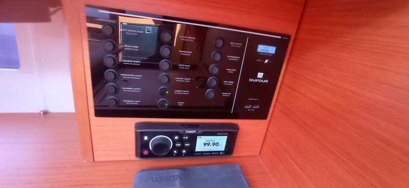 Book yachts online - sailboat - Dufour 390 Grand Large - Tiche - rent