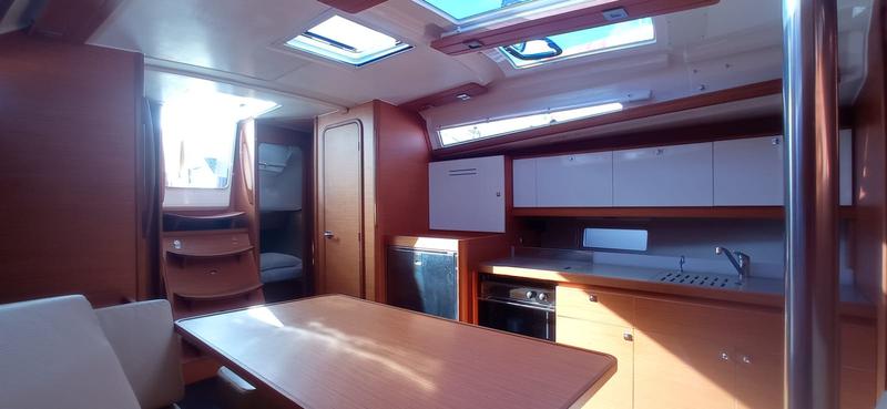 Book yachts online - sailboat - Dufour 390 Grand Large - Tiche - rent