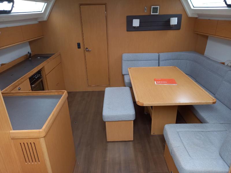 Book yachts online - sailboat - Bavaria Cruiser 46 - Skyfall - rent