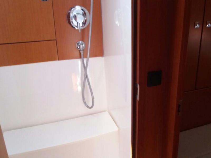 Book yachts online - sailboat - Bavaria Cruiser 46 (8+2 berths) - Francesca - rent