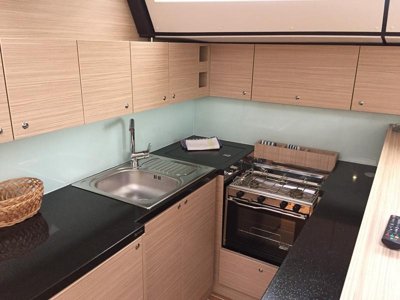 Book yachts online - sailboat - D&amp;D Kufner 54.2 - SUNSHOWER - rent