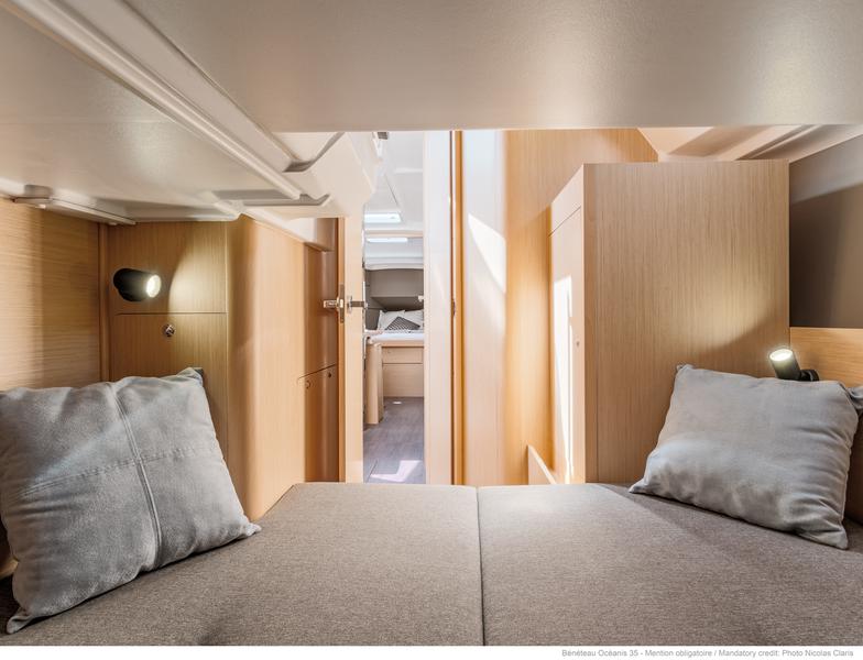 Book yachts online - sailboat - Oceanis 35 - Minta - rent