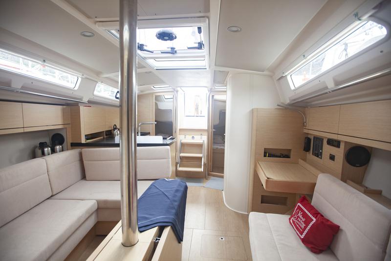 Book yachts online - sailboat - Hanse 388 - Atlas - rent