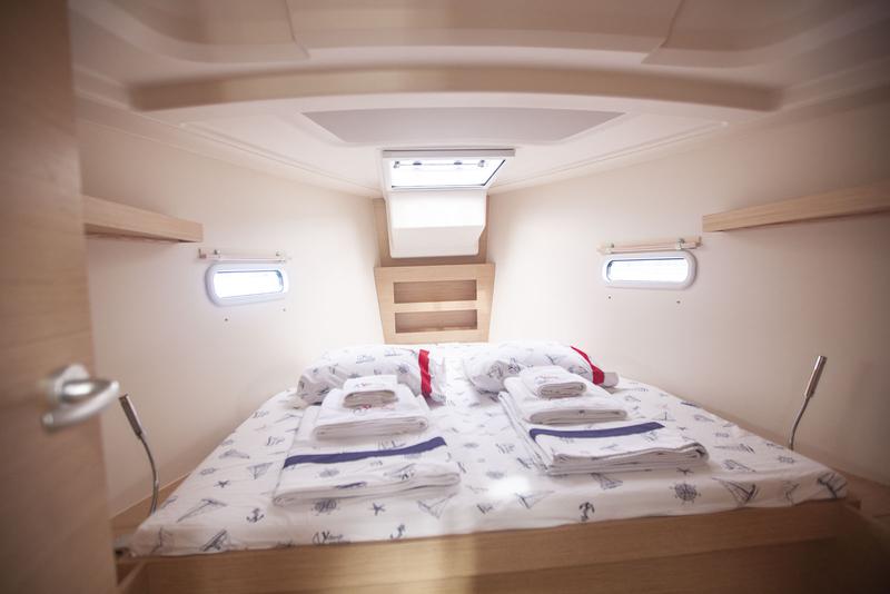 Book yachts online - sailboat - Hanse 388 - Atlas - rent
