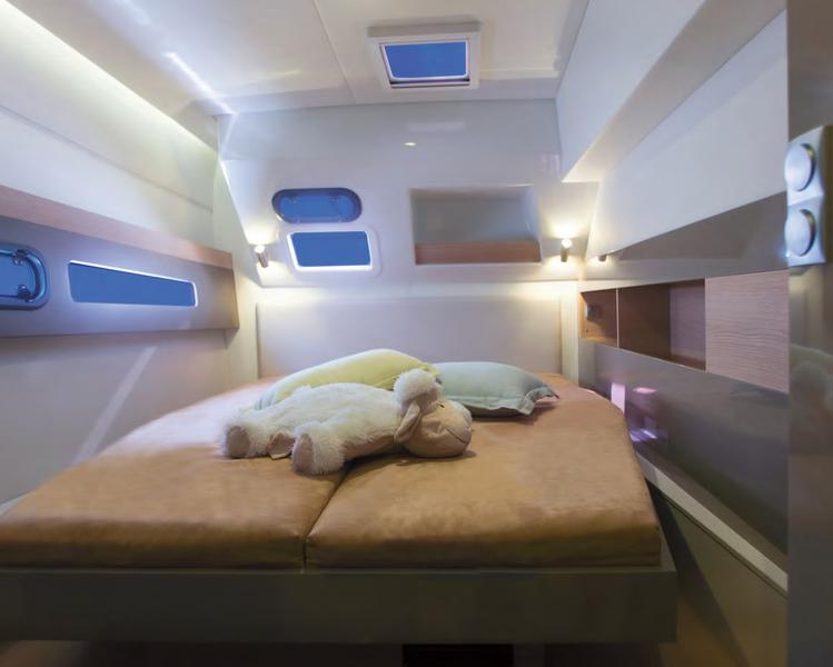 Book yachts online - catamaran - Bali 4.5 - LeAndra - rent