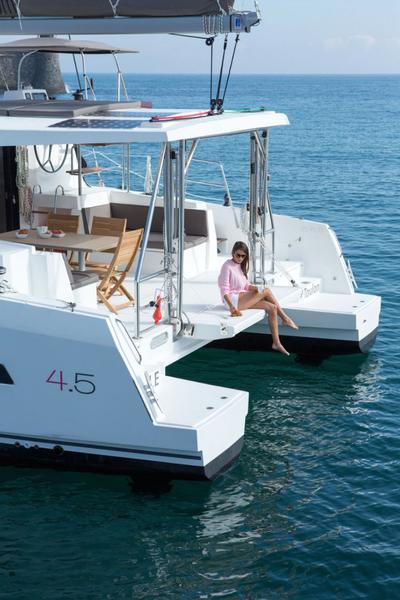 Book yachts online - catamaran - Bali 4.5 - LeAndra - rent