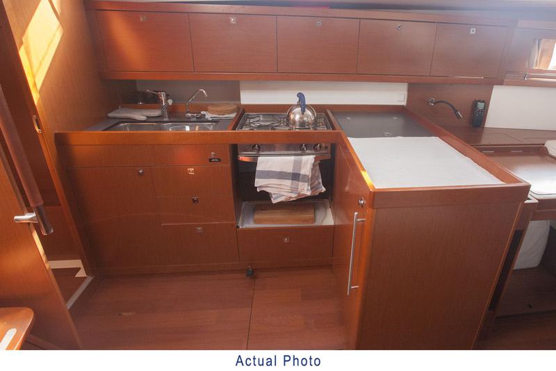 Book yachts online - sailboat - Oceanis 41 - Kino - rent