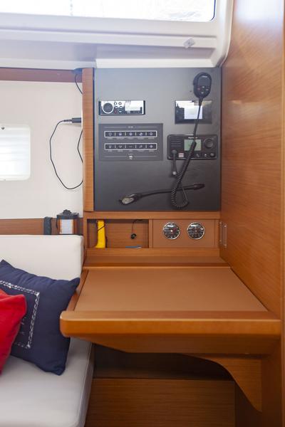 Book yachts online - sailboat - Sun Odyssey 380 - Ocean Breeze - rent