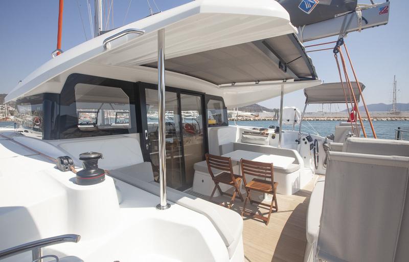 Book yachts online - catamaran - Excess 11 - Whispering Breeze - rent