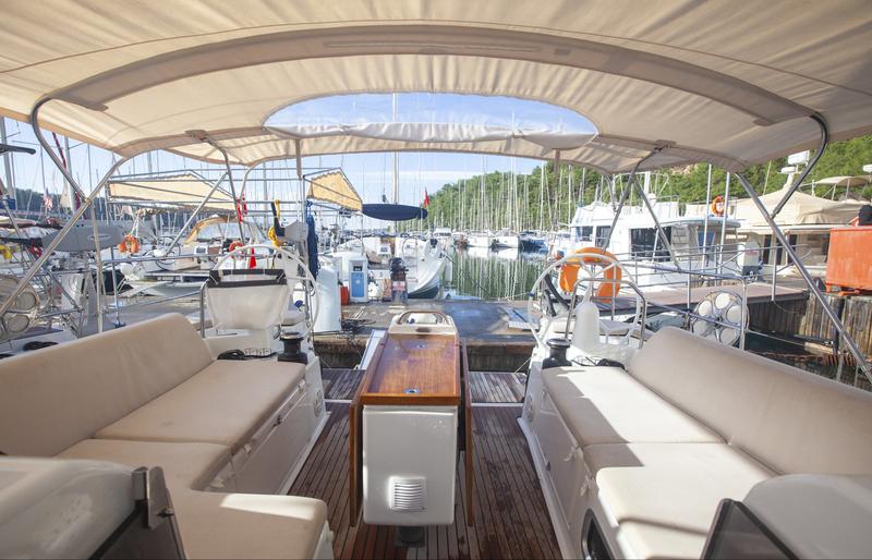 Book yachts online - sailboat - Sun Odyssey 440 - Celtic Breeze - rent