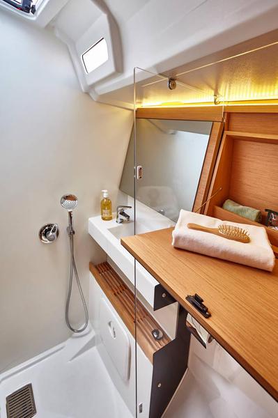 Book yachts online - sailboat - Sun Odyssey 440 - Celtic Breeze - rent