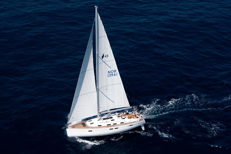 Book yachts online - sailboat - Bavaria 45 Cruiser - iBulut - rent