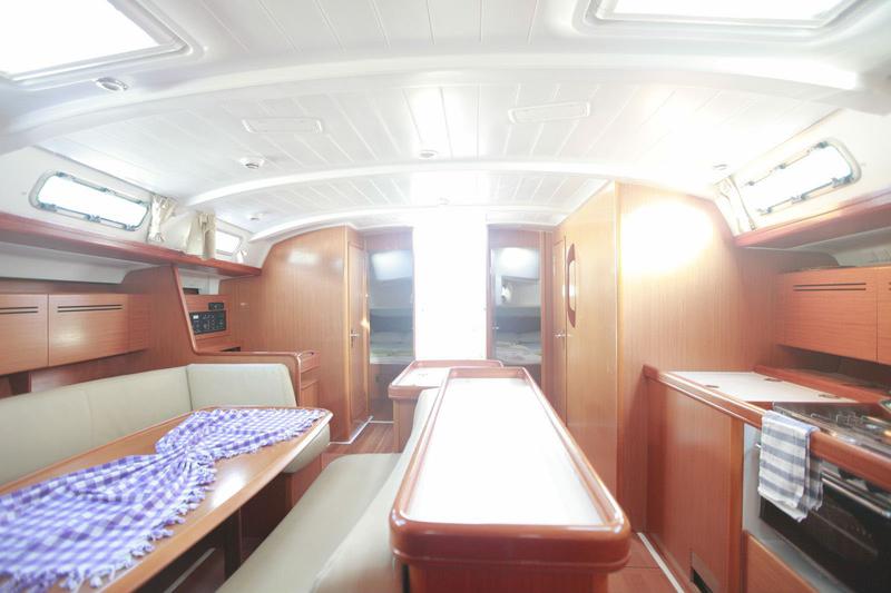 Book yachts online - sailboat - Cyclades 50.5 - Barnie - rent