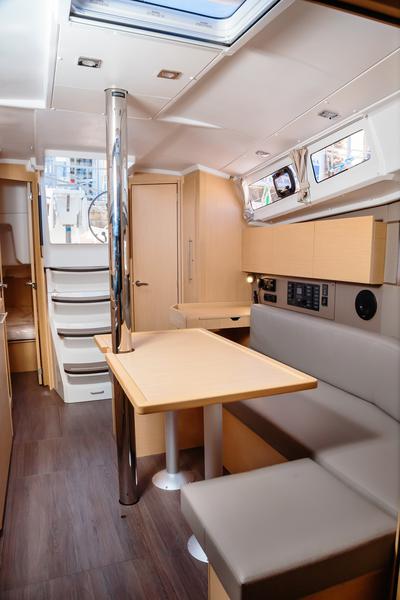 Book yachts online - sailboat - Oceanis 35.1 - Altamarea - Standard line - rent