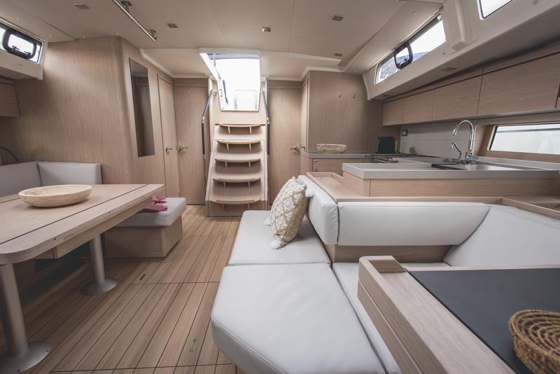 Book yachts online - sailboat - Oceanis 51.1 - Aphros - Comfort line - rent
