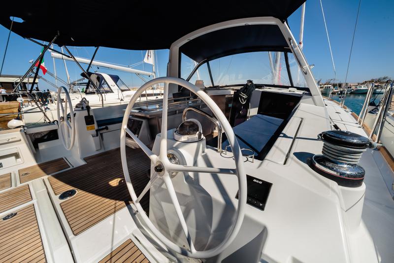 Book yachts online - sailboat - Oceanis 45 - Asteria - Standard line - rent