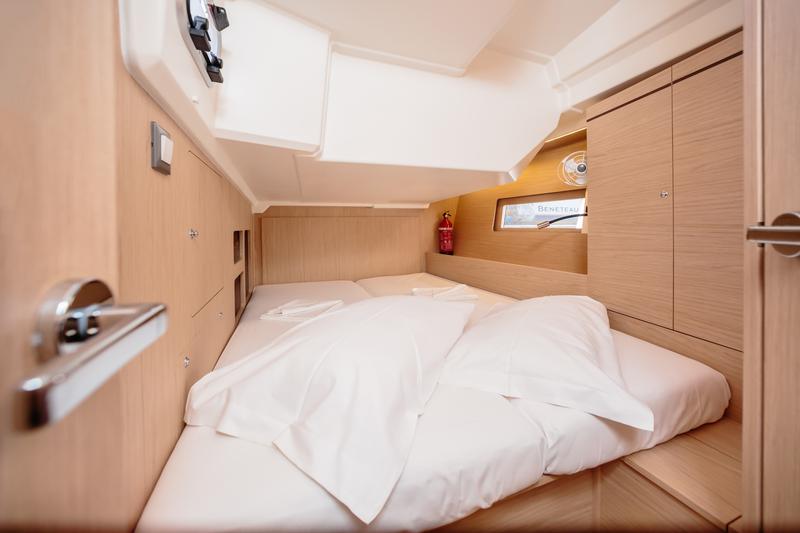 Book yachts online - sailboat - Oceanis 46.1 (5 cab) - Azalea - Comfort line - rent