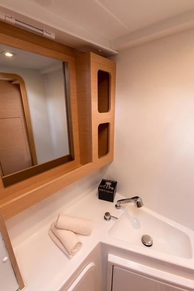 Book yachts online - catamaran - Lagoon 42 (3 cab) - SAILUXE - Zubibbu  - rent