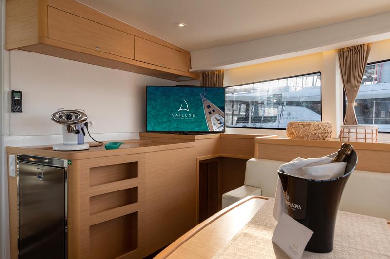 Book yachts online - catamaran - Lagoon 42 (3 cab) - SAILUXE - Zubibbu  - rent