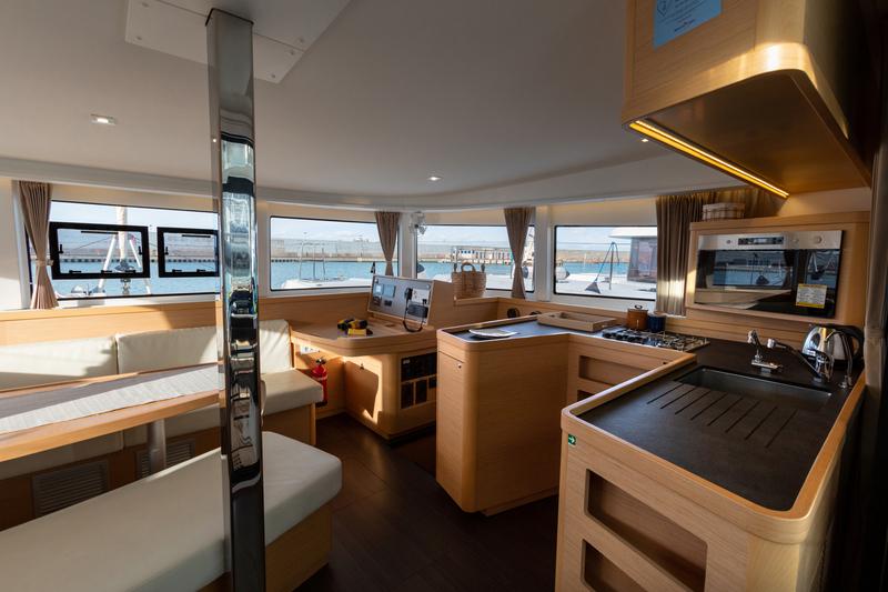 Book yachts online - catamaran - Lagoon 42 (3 cab) - SAILUXE - Zubibbu  - rent