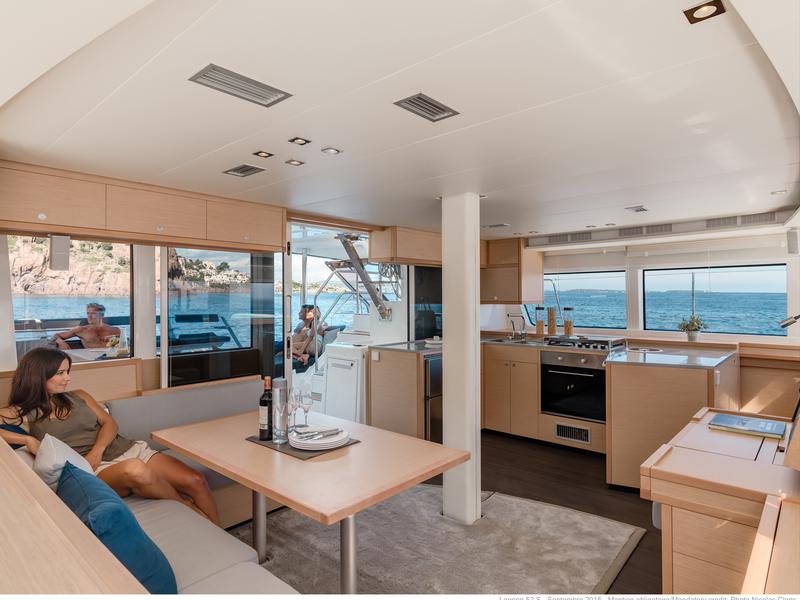 Book yachts online - catamaran - Lagoon 52F - SAILUXE - Fico - rent