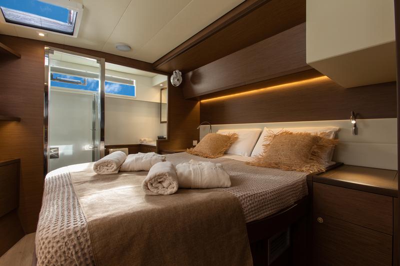 Book yachts online - catamaran - Lagoon 52F - SAILUXE - Fico - rent