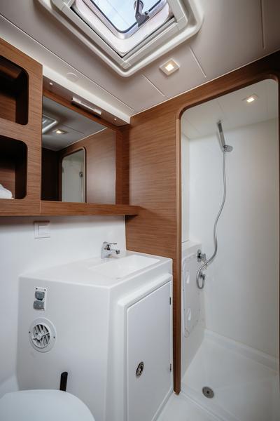 Book yachts online - catamaran - Lagoon 42 - Cucuncio - Comfort line - rent