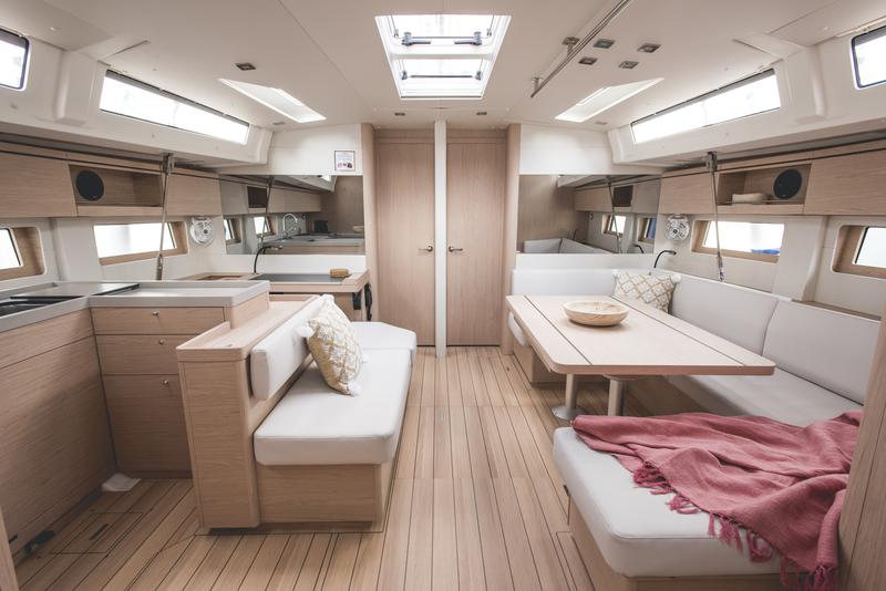 Book yachts online - sailboat - Oceanis 51.1 - Zagara - Premium line - rent