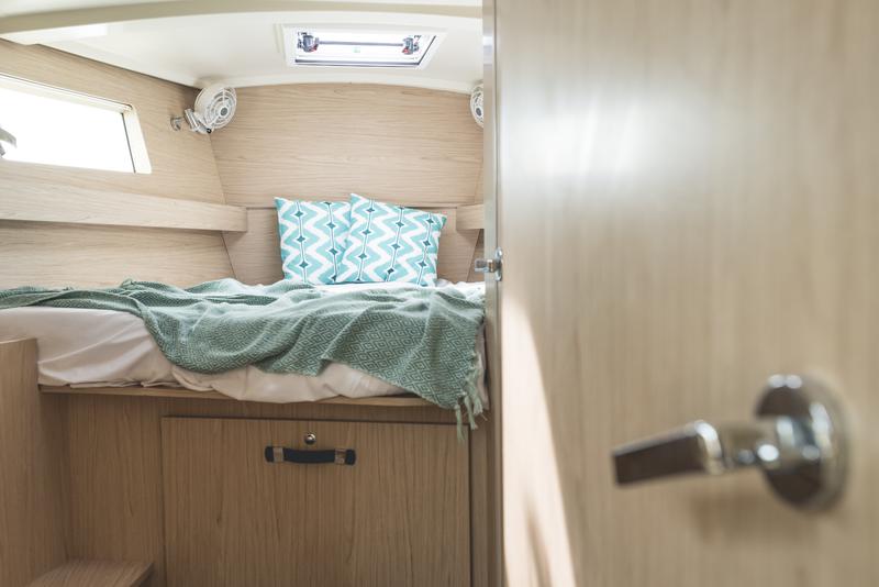 Book yachts online - sailboat - Oceanis 41.1 - Hydros - Standard line - rent