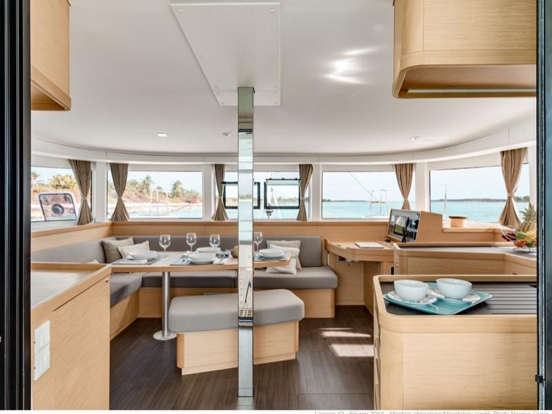 Book yachts online - catamaran - Lagoon 42 - Nacatuli - Comfort line - rent