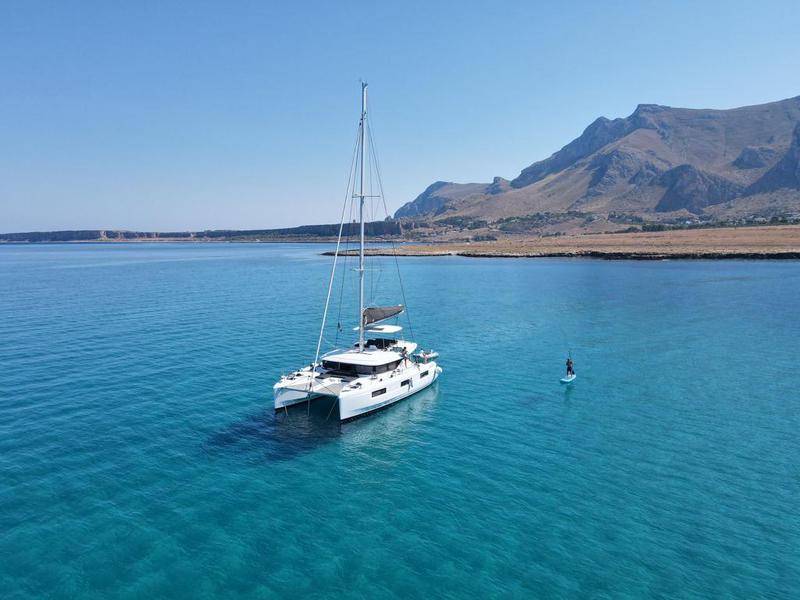 Book yachts online - catamaran - Lagoon 46* - MareAmare - Premium line - rent