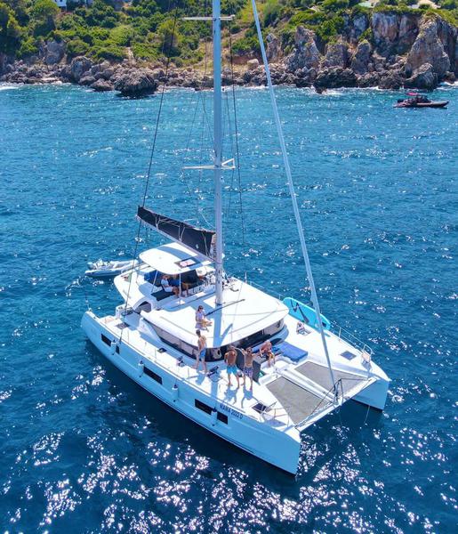 Book yachts online - catamaran - Lagoon 46* - MareAmare - Premium line - rent