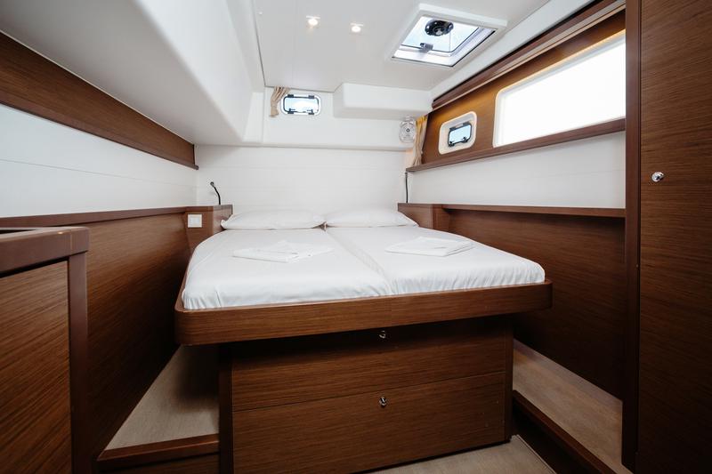 Book yachts online - catamaran - Lagoon 450 Fly - Didyme - Comfort line - rent