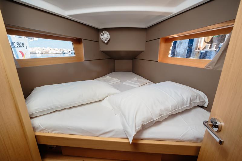 Book yachts online - sailboat - Oceanis 35.1 - Il Moro di Lamezia - Comfort line - rent